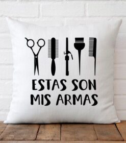 PELUQUERA CON ARMAS
