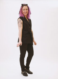 Blazer con cinturón. Tejido antidecoloración para salones de belleza y estética. - Imagen 4